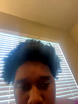 Snapshot of Deshay30 chatting on 12/13/25, 10:26 Deshay30 online show from 12/13/25, 10:26