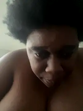 Snapshot of Deshay30 chatting on 12/15/25, 09:52 Deshay30 online show from 12/15/25, 09:52