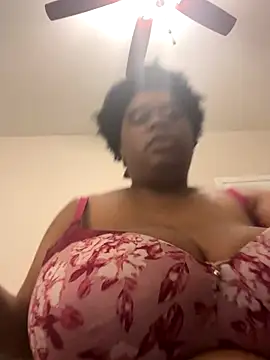 Snapshot of Deshay30 chatting on 12/19/25, 12:17 Deshay30 online show from 12/19/25, 12:17