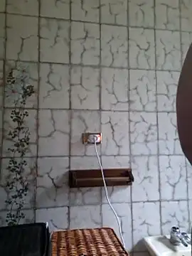 Snapshot of mauroxx08 chatting on 02/24/25, 02:48 mauroxx08 online show from 02/24/25, 02:48