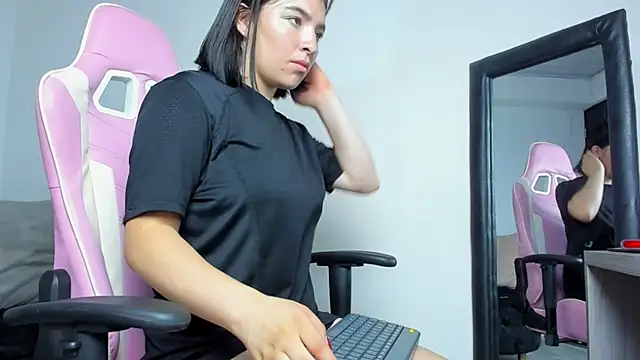 Zamira Taylor online show from 03/22/25, 12:06