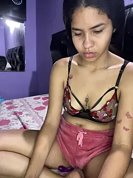 Snapshot of Albany13 chatting on 01/18/26, 06:01 Albany13 online show from 01/18/26, 06:01