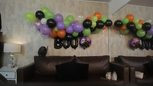 Snapshot of NahomyCarther chatting on 11/02/25, 03:42 NahomyCarther online show from 11/02/25, 03:42