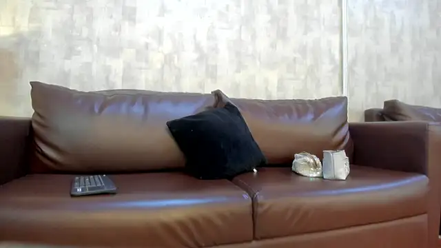 Snapshot of NahomyCarther chatting on 11/07/25, 03:50 NahomyCarther online show from 11/07/25, 03:50