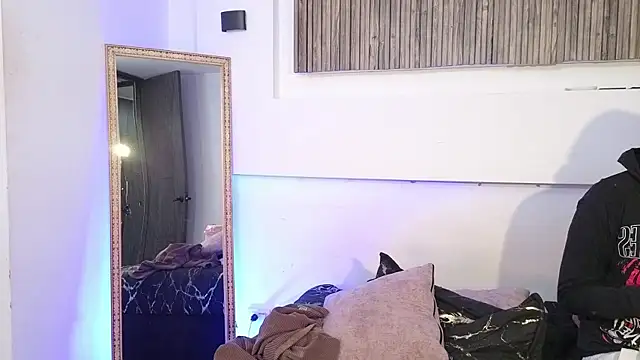 aron and paula online show from 11/12/25, 04:57