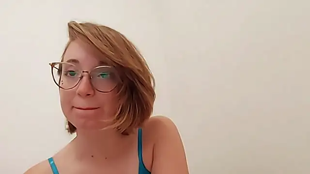 Snapshot of Elise_Nyx chatting on 09/09/25, 02:38 Elise Nyx online show from 09/09/25, 02:38