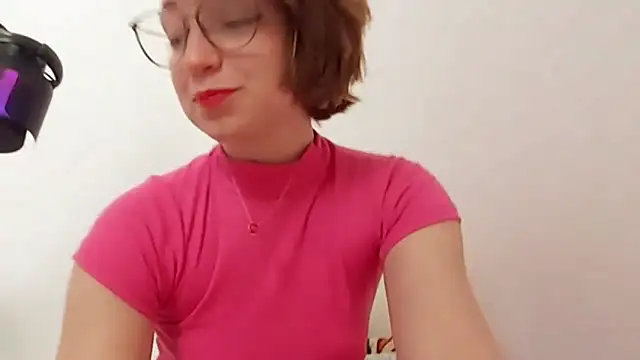 Snapshot of Elise_Nyx chatting on 09/13/25, 01:44 Elise Nyx online show from 09/13/25, 01:44