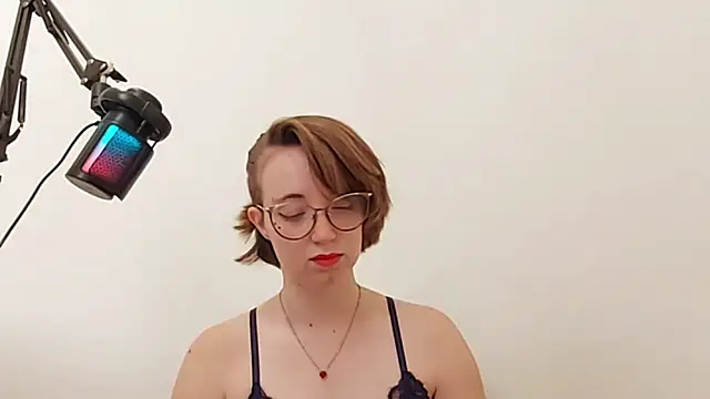 Snapshot of Elise_Nyx chatting on 09/26/25, 01:59 Elise Nyx online show from 09/26/25, 01:59