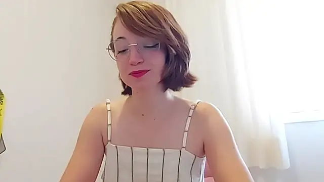 Snapshot of Elise_Nyx chatting on 12/04/25, 01:20 Elise Nyx online show from 12/04/25, 01:20