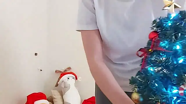 Snapshot of Elise_Nyx chatting on 12/17/25, 01:39 Elise Nyx online show from 12/17/25, 01:39