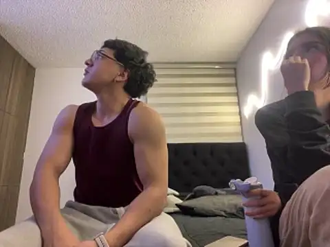 DesireLuxe online show from 02/25/26, 06:45