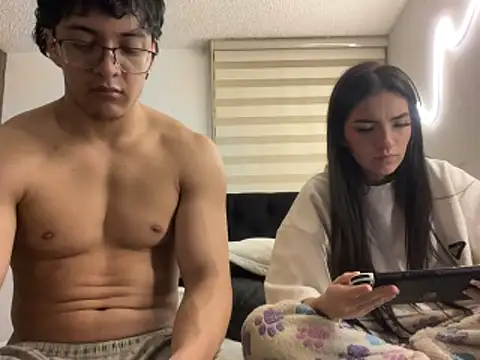 DesireLuxe online show from 04/08/26, 09:20