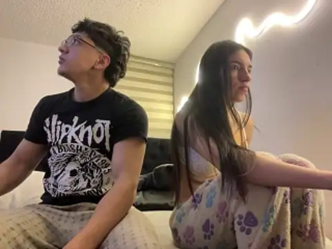 DesireLuxe online show from 04/13/26, 09:26