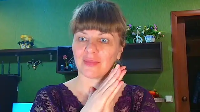 Snapshot of VeronikawGold chatting on 11/11/25, 04:51 VeronikawGold online show from 11/11/25, 04:51