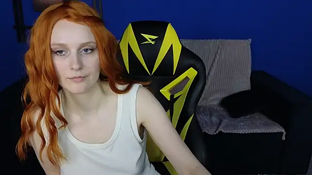 Snapshot of KristinMoore chatting on 03/02/25, 12:11 KristinMoore online show from 03/02/25, 12:11