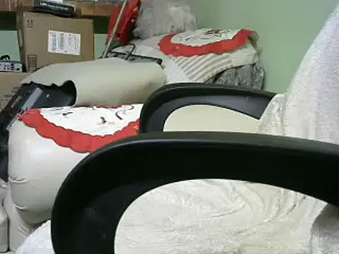 Snapshot of calme_odl1 chatting on 02/16/25, 12:30 calme odl1 online show from 02/16/25, 12:30