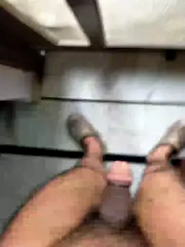 Snapshot of kris478 chatting on 11/21/25, 08:35 kris478 online show from 11/21/25, 08:35