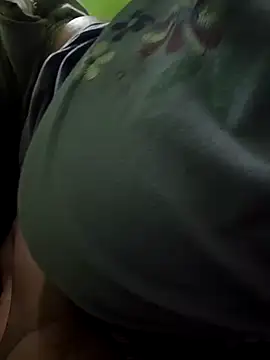 Snapshot of LOVELY__SMART__CPL chatting on 03/23/25, 05:54 LOVELY SMART CPL online show from 03/23/25, 05:54