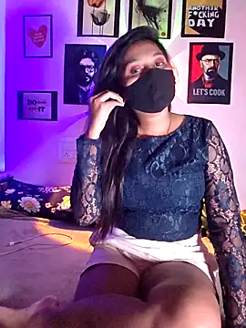 Snapshot of LOVELY__SMART__CPL chatting on 09/26/25, 05:06 LOVELY SMART CPL online show from 09/26/25, 05:06