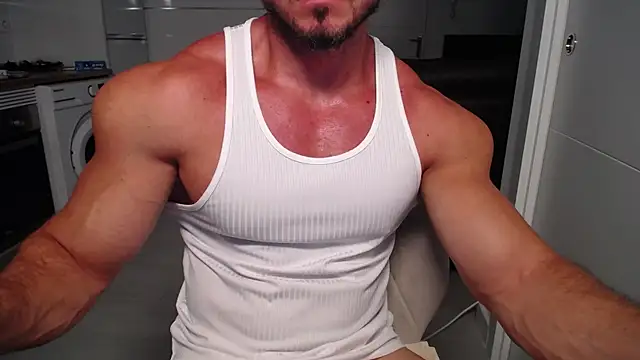Snapshot of martins9 chatting on 06/24/26, 11:20 martins9 online show from 06/24/26, 11:20
