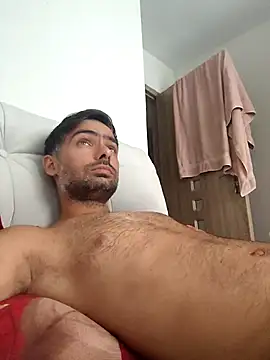 Snapshot of andreiiiii2025 chatting on 09/10/25, 10:48 andreiiiii2025 online show from 09/10/25, 10:48