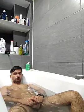 Snapshot of andreiiiii2025 chatting on 11/27/25, 02:08 andreiiiii2025 online show from 11/27/25, 02:08