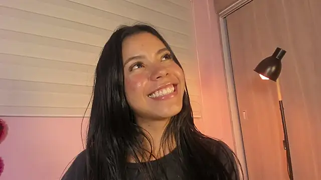 Snapshot of emily_sweett24 chatting on 03/06/25, 06:59 emily sweett24 online show from 03/06/25, 06:59