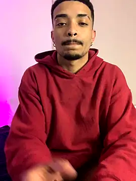 Snapshot of eross_chipre_ chatting on 09/23/25, 10:13 eross chipre online show from 09/23/25, 10:13