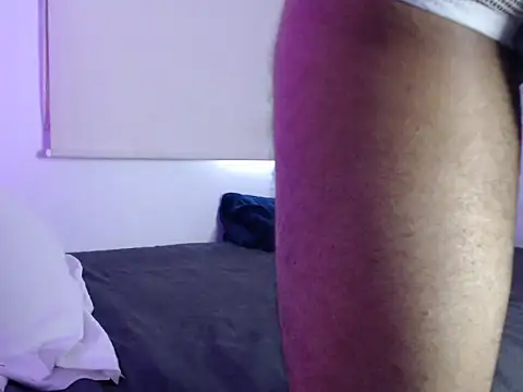 Snapshot of eross_chipre_ chatting on 10/01/25, 09:21 eross chipre online show from 10/01/25, 09:21