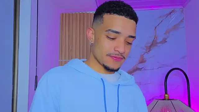 Snapshot of eross_chipre_ chatting on 10/09/25, 11:08 eross chipre online show from 10/09/25, 11:08