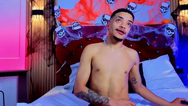 Snapshot of eross_chipre_ chatting on 10/24/25, 12:23 eross chipre online show from 10/24/25, 12:23