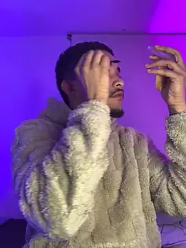 Snapshot of eross_chipre_ chatting on 11/01/25, 04:58 eross chipre online show from 11/01/25, 04:58