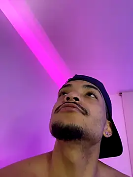 Snapshot of eross_chipre_ chatting on 11/06/25, 11:26 eross chipre online show from 11/06/25, 11:26