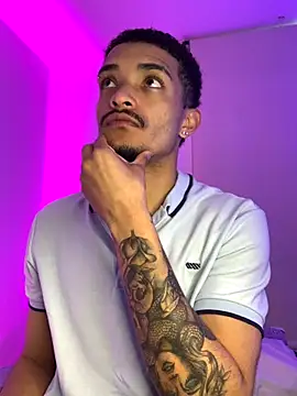 Snapshot of eross_chipre_ chatting on 11/08/25, 09:24 eross chipre online show from 11/08/25, 09:24