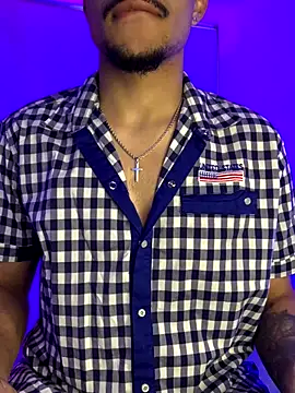 Snapshot of eross_chipre_ chatting on 11/09/25, 10:30 eross chipre online show from 11/09/25, 10:30