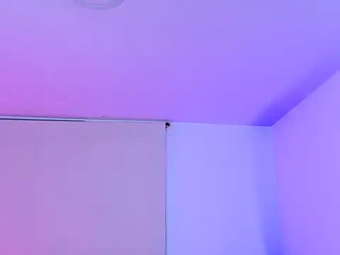 Snapshot of eross_chipre_ chatting on 11/20/25, 01:50 eross chipre online show from 11/20/25, 01:50