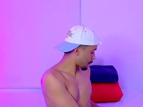 Snapshot of eross_chipre_ chatting on 11/20/25, 08:52 eross chipre online show from 11/20/25, 08:52