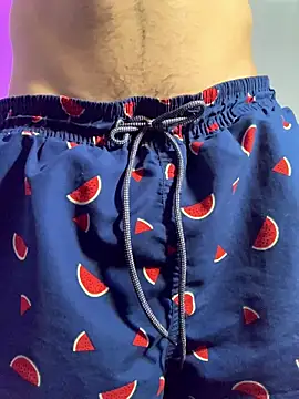 Snapshot of eross_chipre_ chatting on 12/01/25, 08:14 eross chipre online show from 12/01/25, 08:14