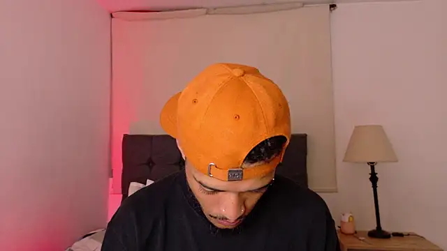 eross chipre  online show from 04/05/26, 03:15