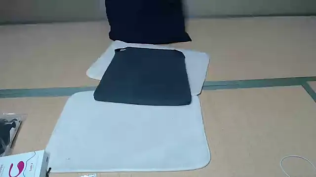 Snapshot of mika33556 chatting on 03/12/25, 09:23 mika33556 online show from 03/12/25, 09:23