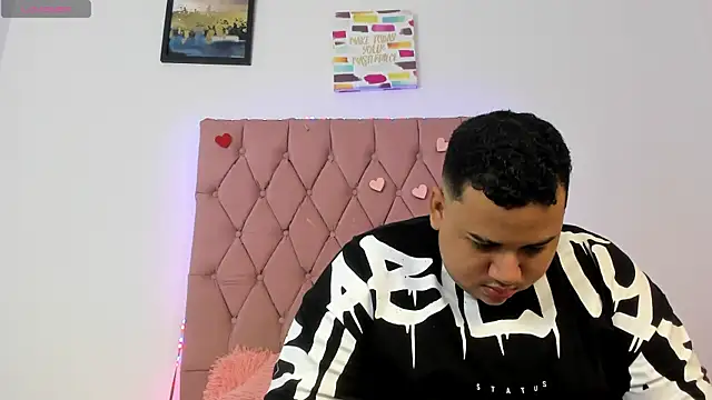 Snapshot of MICHAEL_AND_SHARON chatting on 11/02/25, 02:14 MICHAEL AND SHARON online show from 11/02/25, 02:14