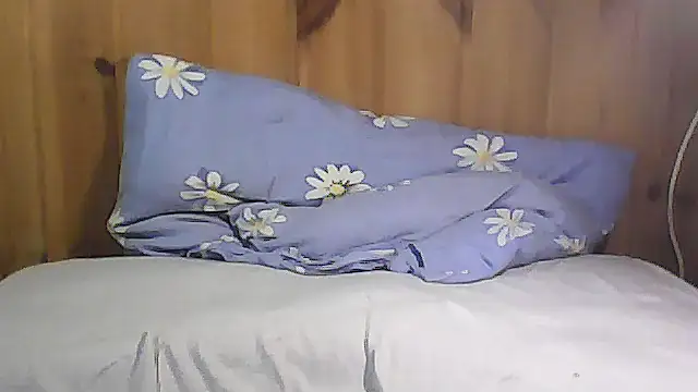 Snapshot of thewanker23 chatting on 12/14/25, 08:41 thewanker23 online show from 12/14/25, 08:41