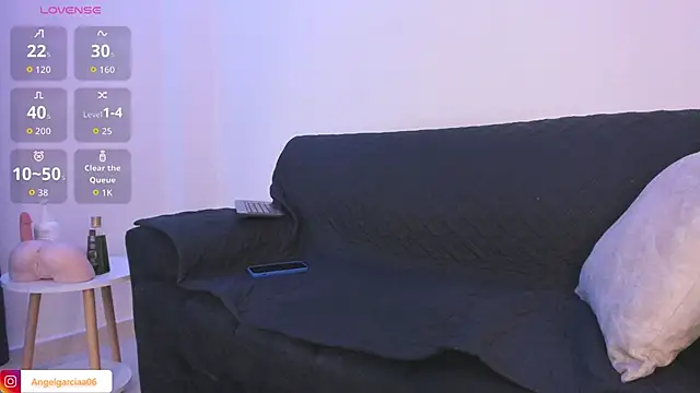 Angelgarcia  online show from 10/23/25, 10:52