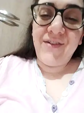 Dolcecurvy online show from 04/16/26, 10:01