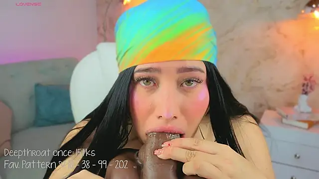 Leaa Cox online show from 12/19/25, 05:25