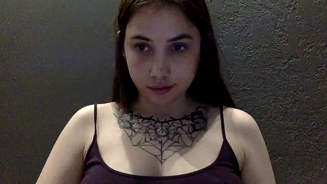 bysinka18 online show from 04/17/26, 07:28