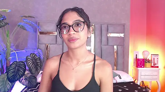 Tyla Ks online show from 11/14/25, 07:34