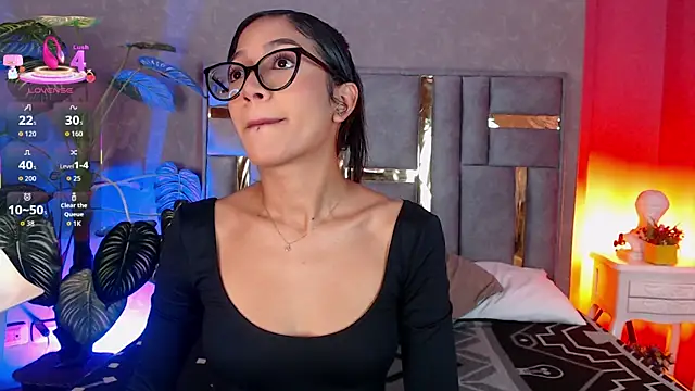 Tyla Ks online show from 12/05/25, 07:43