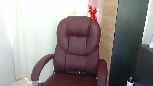 Mature 2025 online show from 06/01/26, 04:41