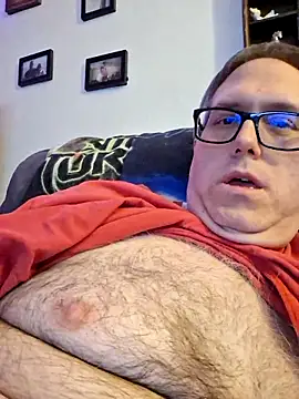 Snapshot of Smallone327 chatting on 02/21/25, 04:18 Smallone327 online show from 02/21/25, 04:18